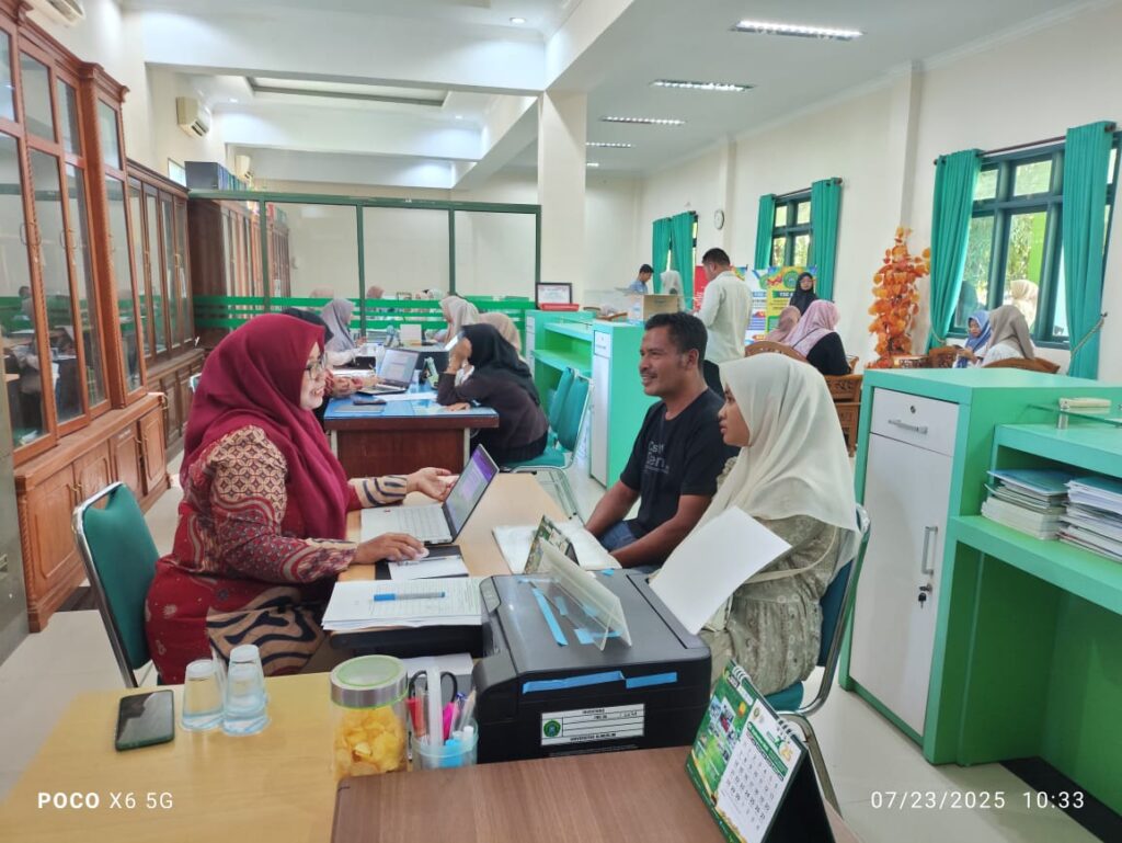 Ratusan Mahasiswa Baru FKIP Universitas Almuslim Ikuti Wawancara Beasiswa KIP, Orang Tua Turut Dampingi